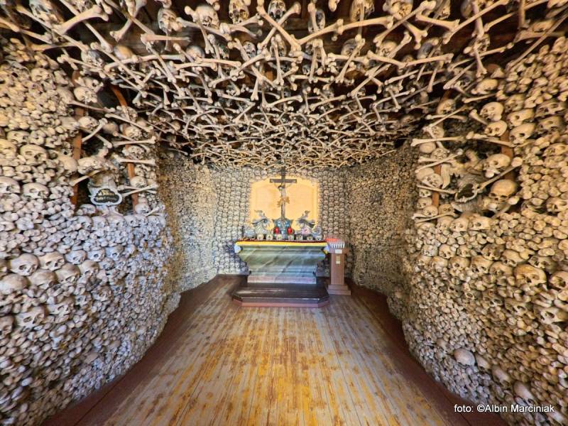 Ossuarium, Kaplica Czaszek w Kudowie-Zdroju – Czermnej